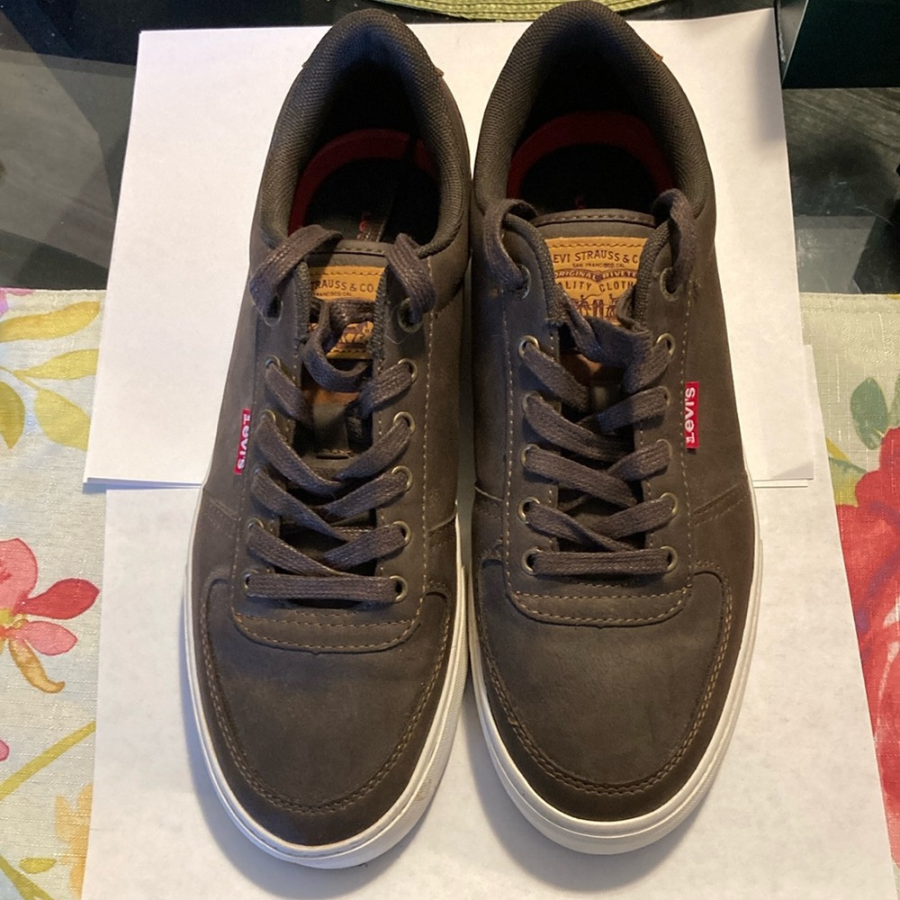 Levi Strauss Mens Shoes Size 9.5 barely used